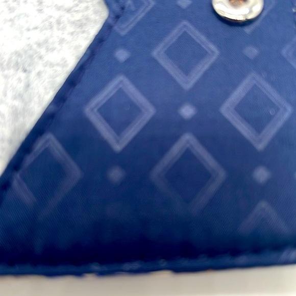 Vera Bradley Campus Double ID plus CC slot with silver Ring NWT Blues Purples - Picture 5 of 5